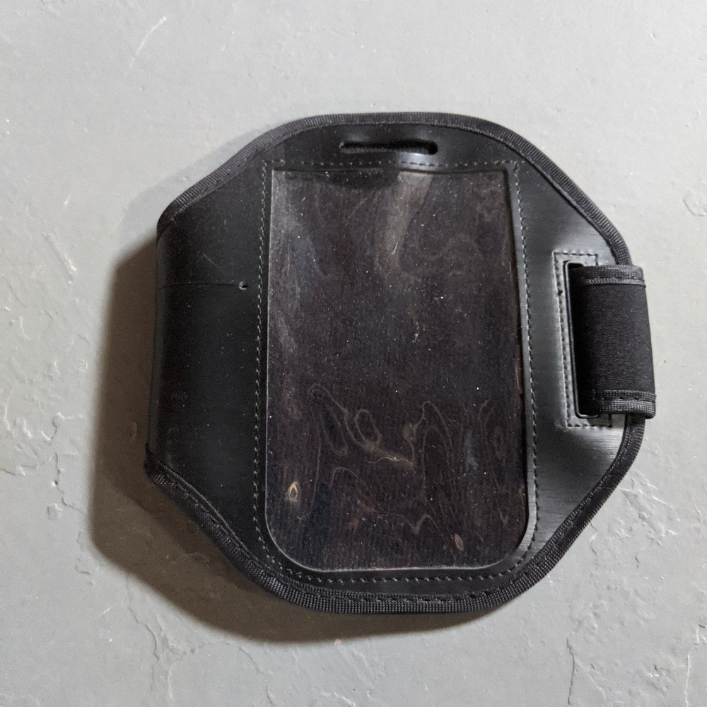 Arm band for phone or musical device
